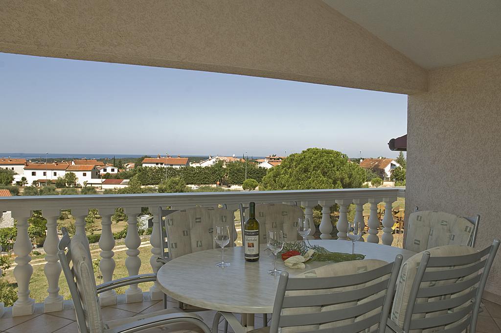 Apartments Lidija Matosevic Poreč Exterior foto