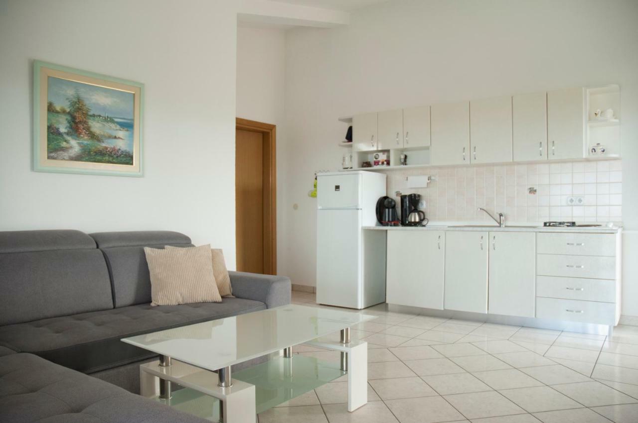 Apartments Lidija Matosevic Poreč Exterior foto